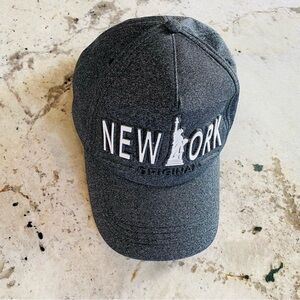 Robin Ruth Black and Gray Cap